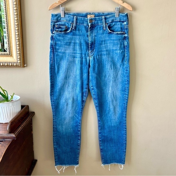 MOTHER The Looker Crop Skinny Jeans in Come Sundown Wash Size 30 - Picture 2 of 10